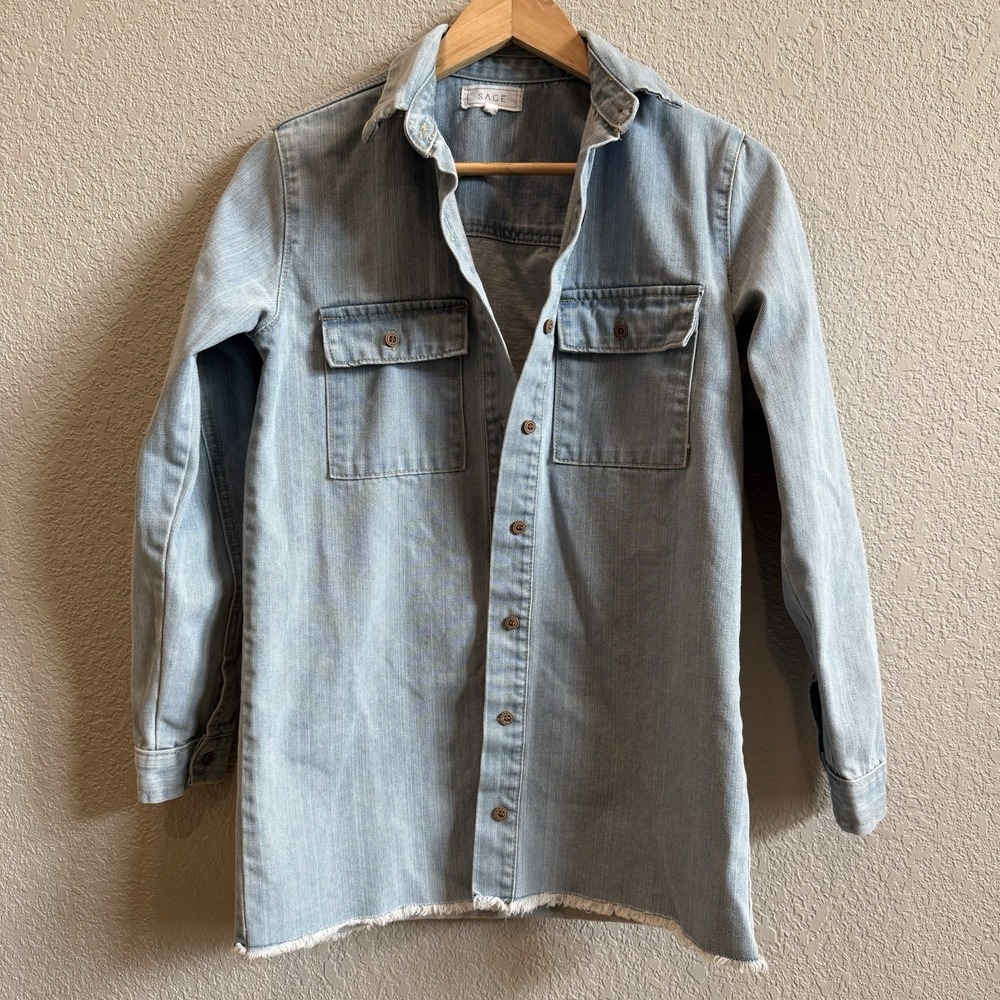 SAGE The Label Denim Button Up Shirt Jacket Light Wash Raw Hem XS Blue Jean
